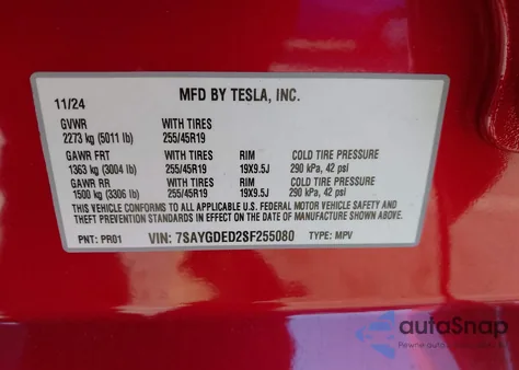 2025 Tesla Model Y Long Range Dual Motor Rear-Wheel Drive z USA, uszkodzony, nr VIN 7SAYGDED2SF255080